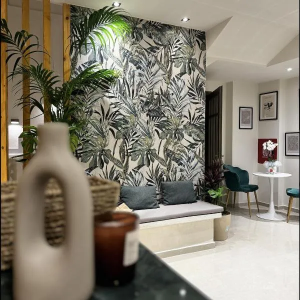 Lunar Hotel，位于赫索尼索斯的酒店