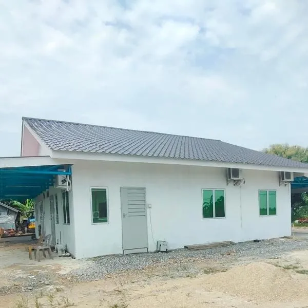 Homestay Amir Chemumaq，位于亚娄的酒店