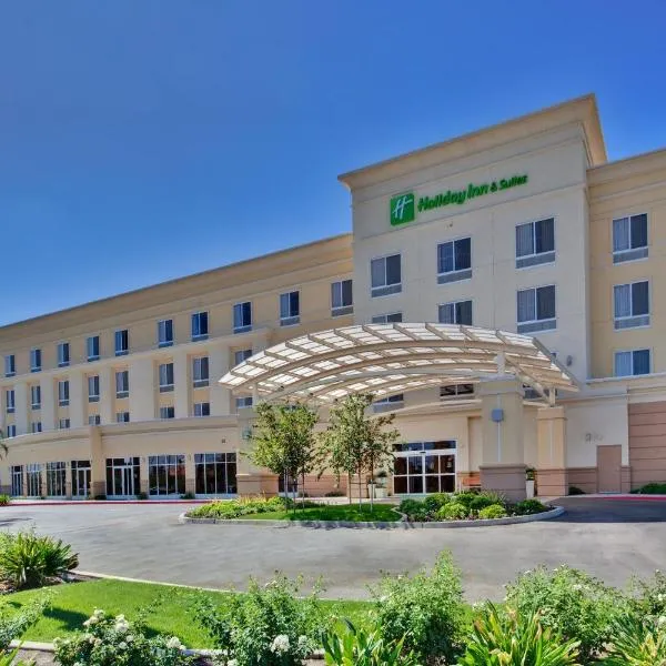Holiday Inn & Suites Bakersfield by IHG，位于贝克斯菲尔德的酒店