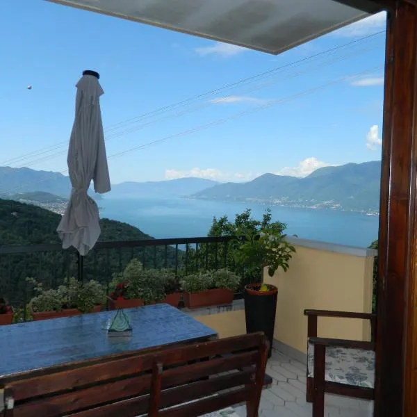 Lago Maggiore holiday house, lake view, Vignone，位于拉韦纳蓬泰特雷萨的酒店