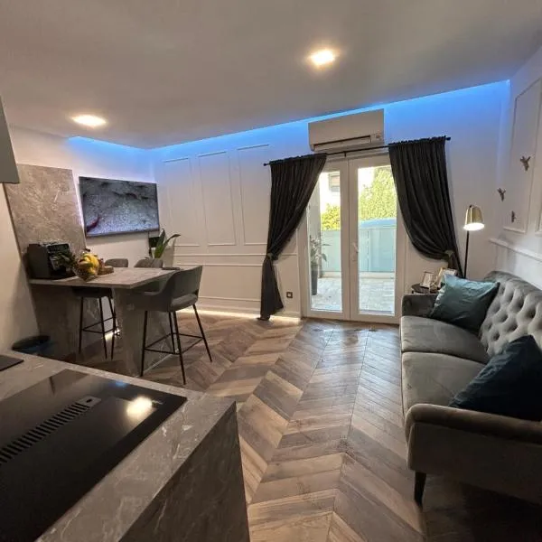 Delfa Luxe Suite，位于苏佩塔尔的酒店