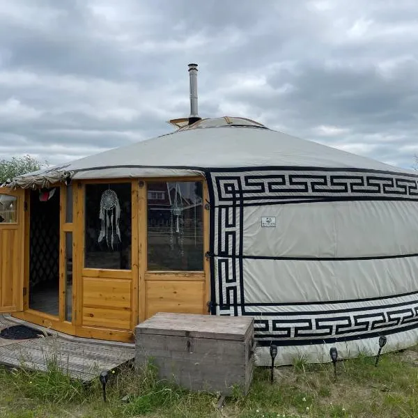 Luxe Yurt，位于坎珀兰的酒店