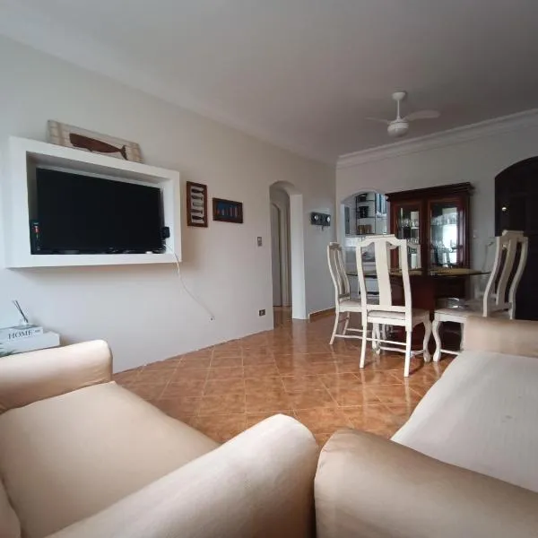 Apartamento Guarujá Pitangueiras，位于瓜鲁雅的酒店