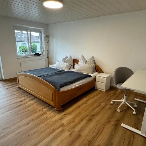 3 Zimmer Apartment mit Flussblick - Self Check-In，位于埃根费尔登的酒店