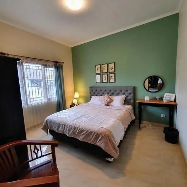 Cottonwood Villa Grandma's 3BR 10pax Wi-Fi BBQ，位于伦邦的酒店