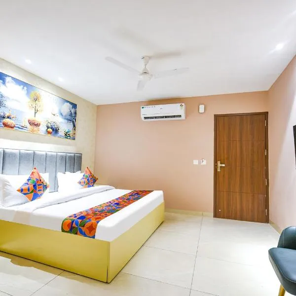 FabHotel Supreme Suites，位于卢迪亚纳的酒店