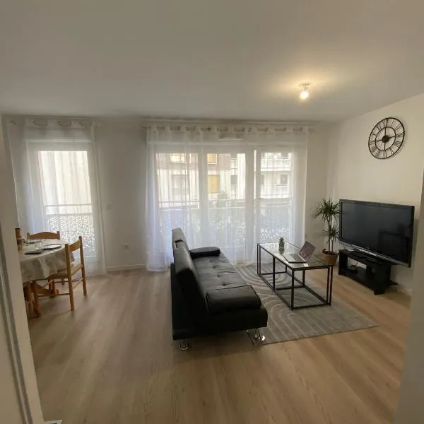 Joli appartement F2 Bobigny Métro proche Paris，位于博比尼的酒店