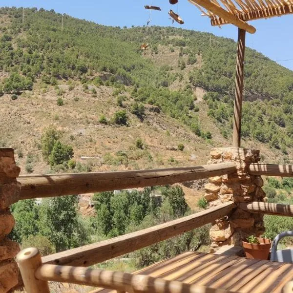 Casa Lola - off grid vakantiehuisje - Puerto Mika，位于Torviscón的酒店