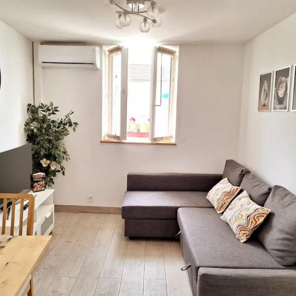 Séjour magique proche aéroport CDG Astérix Disney et Paris Maison toutes commodités, terrasse, WIFI, CLIM, lave vaisselle，位于圣马尔的酒店