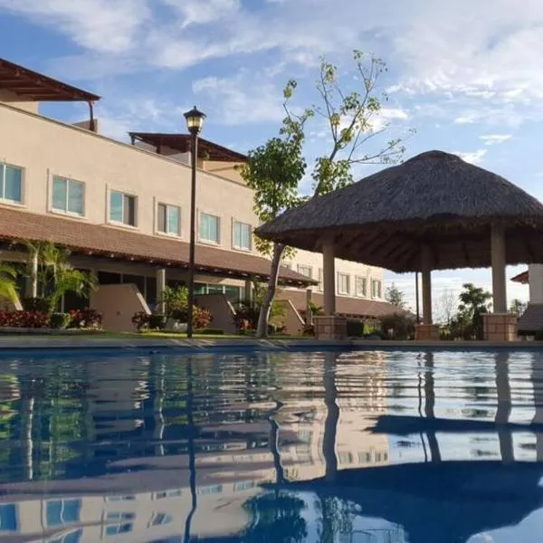 Casa Tulipanes Morelos, Alberca Climatizada, Jacuzzi y Roof，位于Morelos的酒店