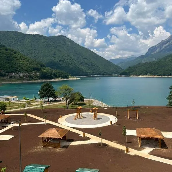 Elena Apartment，位于普卢日内的酒店