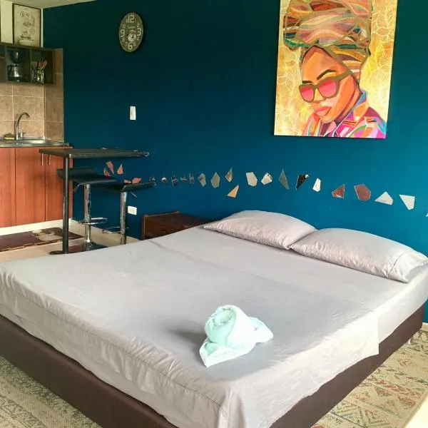 Estudio en 3 piso - Con todo lo necesario al norte de la Cali.，位于卡利的酒店