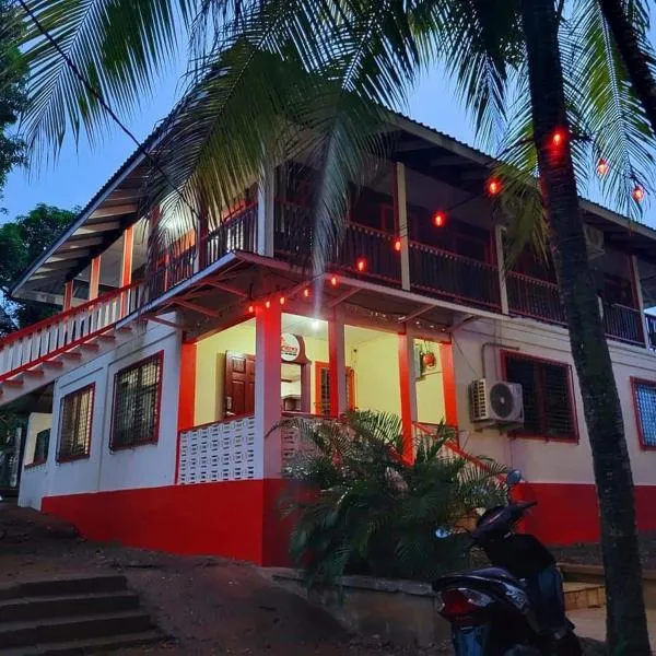 Fenix Hotel & Hostel，位于乌蒂拉的酒店