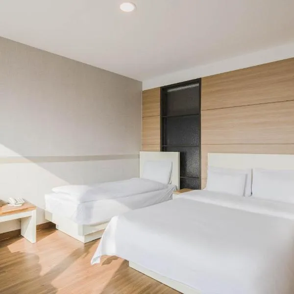 Incheon Blue Marine Hotel，位于仁川市的酒店