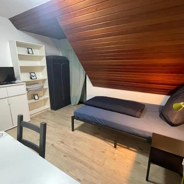 Gemütliches Gästezimmer im Casa Kirchweg，位于Gladbach的酒店