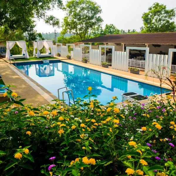 White Woods Resort, Morjim，位于莫尔吉姆的酒店