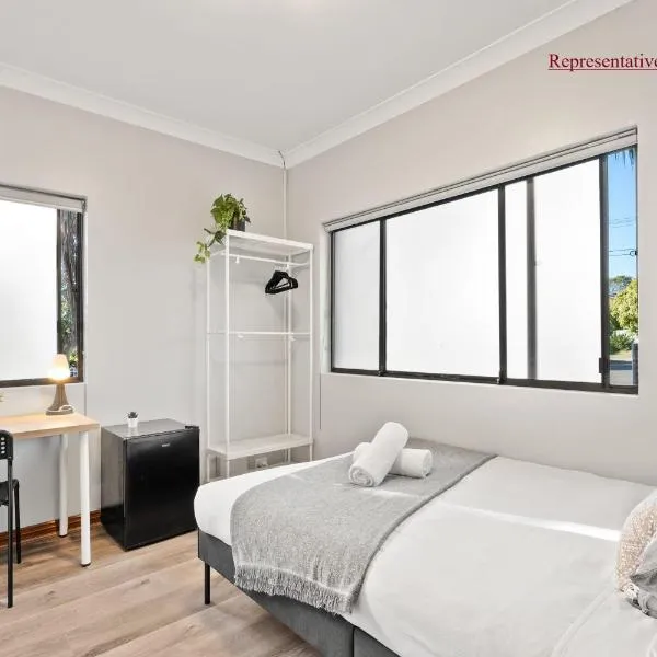 Cozy Double Room - Mins to Station & Olympic Park - Shared Bathroom，位于Regents Park的酒店