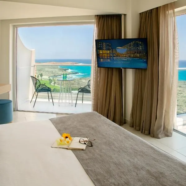 NissiBlu Beach Resort，位于拉纳卡的酒店