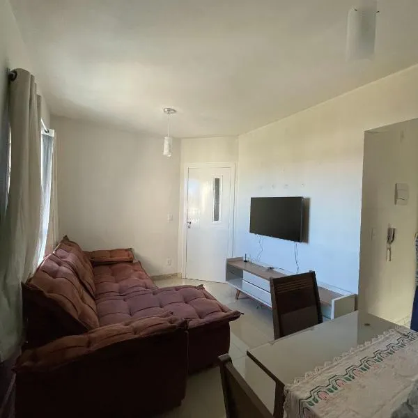 Apartamento em Vitória da Conquista - 2 quartos, conforto e tranquilidade，位于维多利亚-达孔基斯塔的酒店