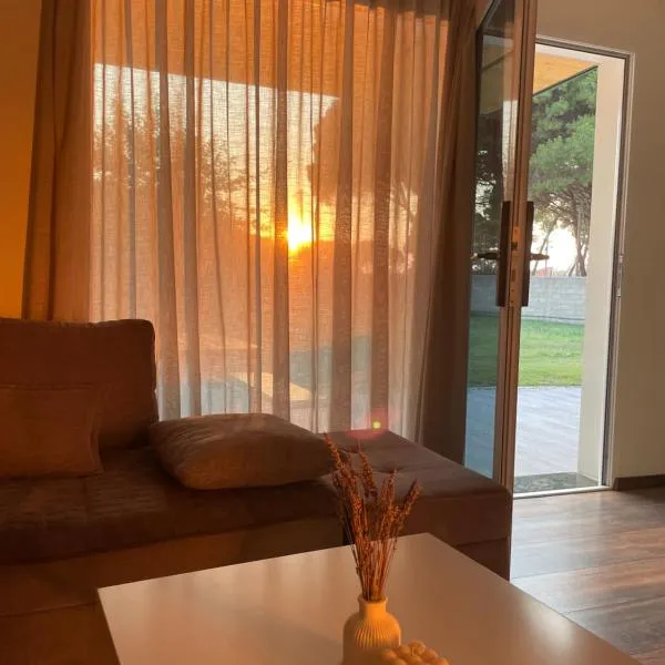 Lazaj Villa，位于伏罗拉的酒店