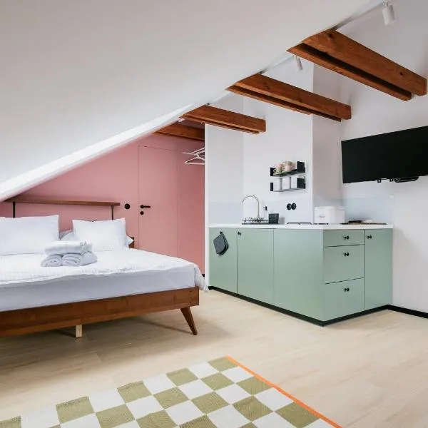 Apartamenty Mostowa - klimatyczny nocleg z widokiem w centrum Iłży，位于Iłża的酒店