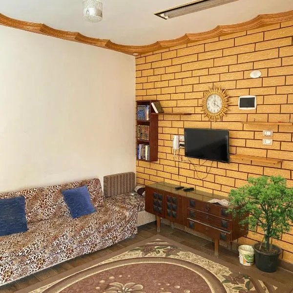 Cozy Apartment in Asyut شقة لك بالكامل，位于艾斯尤特的酒店