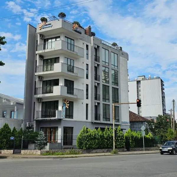 Hotel Sunny，位于巴统的酒店