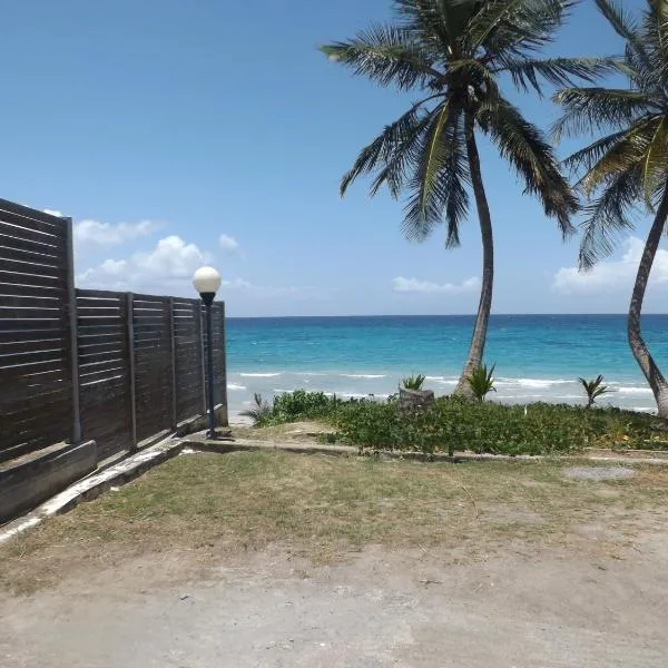 bungalow bord de mer martinique，位于勒迪亚芒的酒店