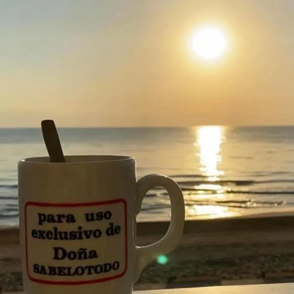 Garbí Beachfront Apartament - Primera línea con vistas al Mar Mediterraneo，位于贝利雷瓜尔德的酒店