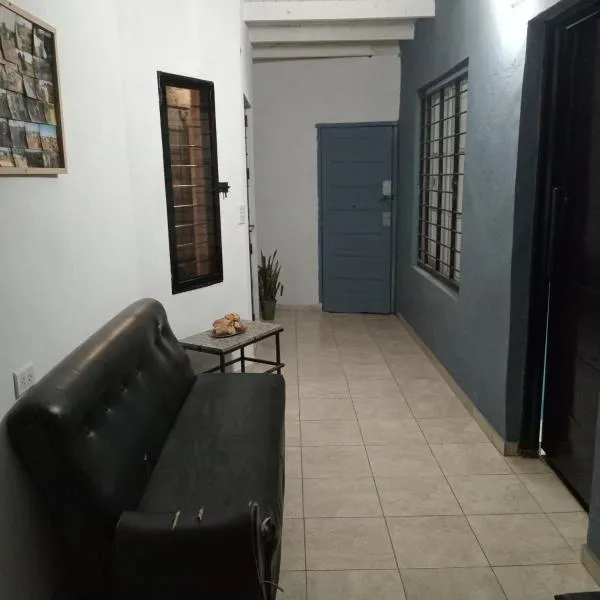 Alojamiento B&B Corrientes，位于科连特斯的酒店