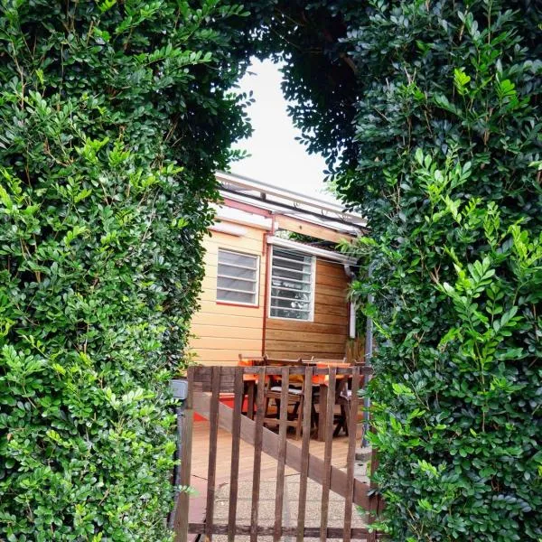 Bienvenue à l'Oasis Bungalow Paisible，位于莱萨维龙的酒店