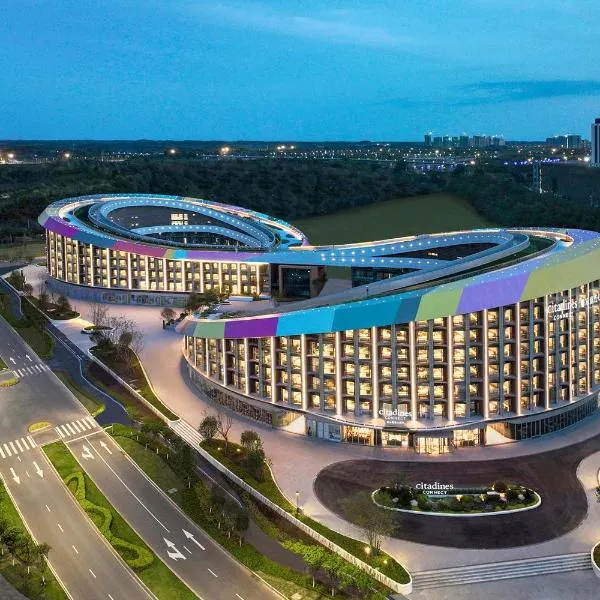 成都东部新区馨乐庭连心酒店，位于Xinsanchaba的酒店