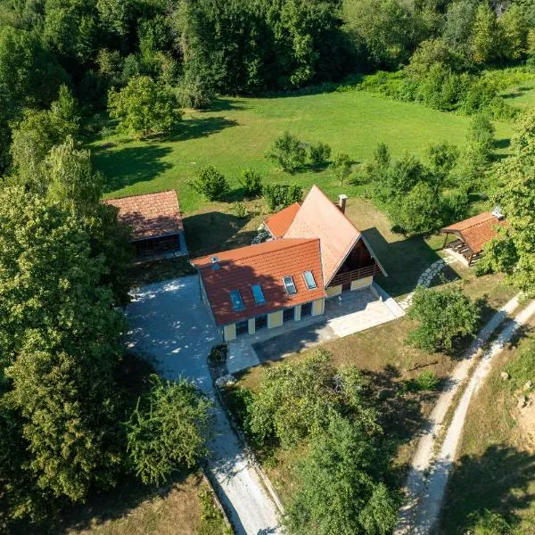 Holiday Home Anka，位于Vojnić的酒店