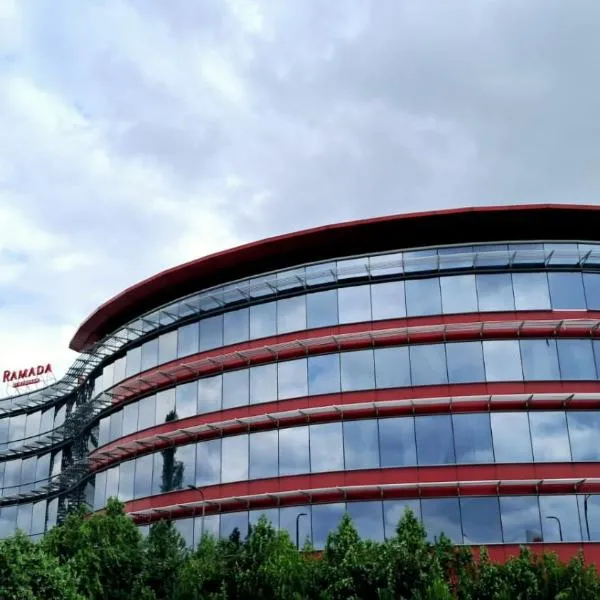 Ramada by Wyndham Bucharest Otopeni Airport，位于Dumbrăveni的酒店