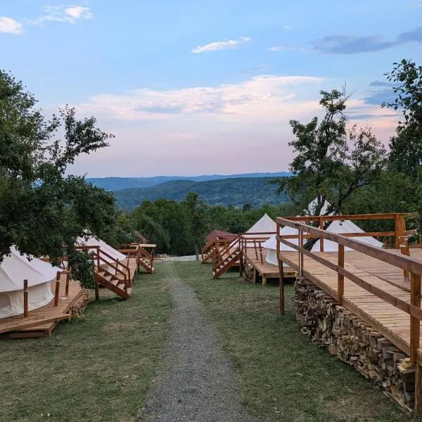 Vaideeni Glamping，位于Vaideeni的酒店