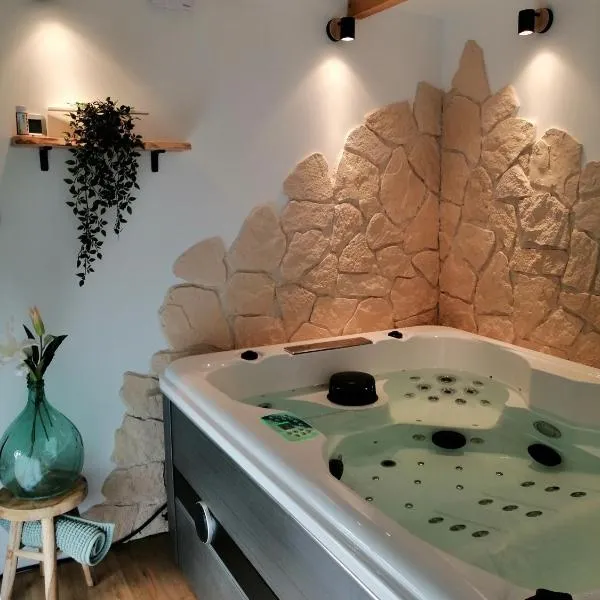 Parenthèse et spa à deux pas de la place Stanislas，位于Malzéville的酒店