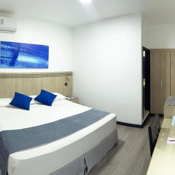 Hotel Mar Azul，位于曼塔的酒店