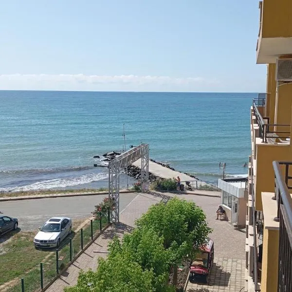 MIDIA Family Resort - studio s výhledem na moře，位于阿赫洛伊的酒店