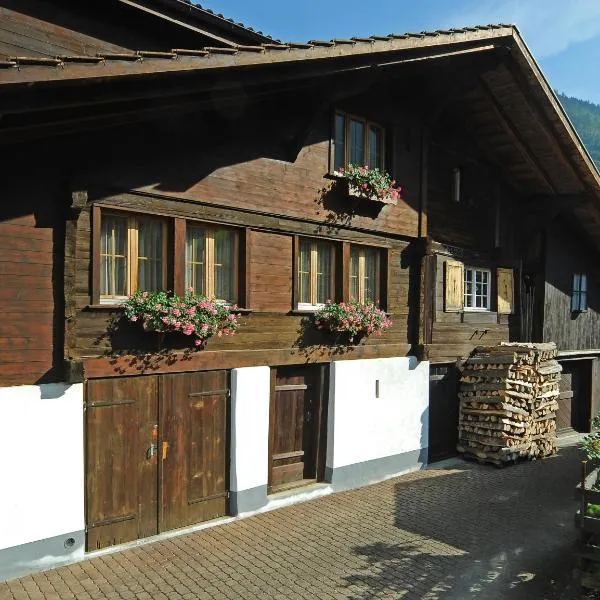 Hostel Chalet Stöckli mit Etagendusche，位于因特拉肯的酒店