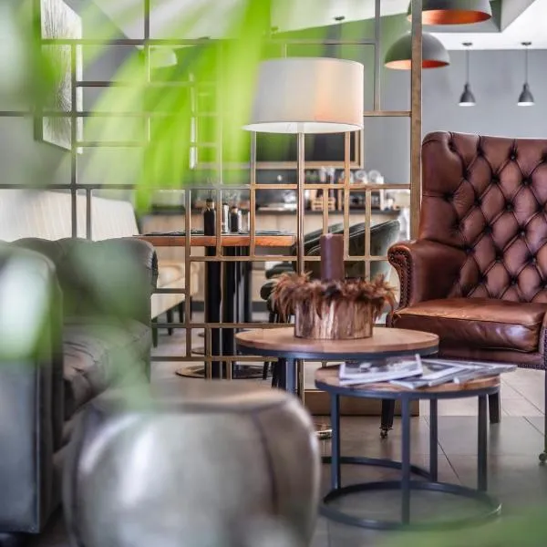 Charm Boutique Hotel，位于萨图马雷的酒店