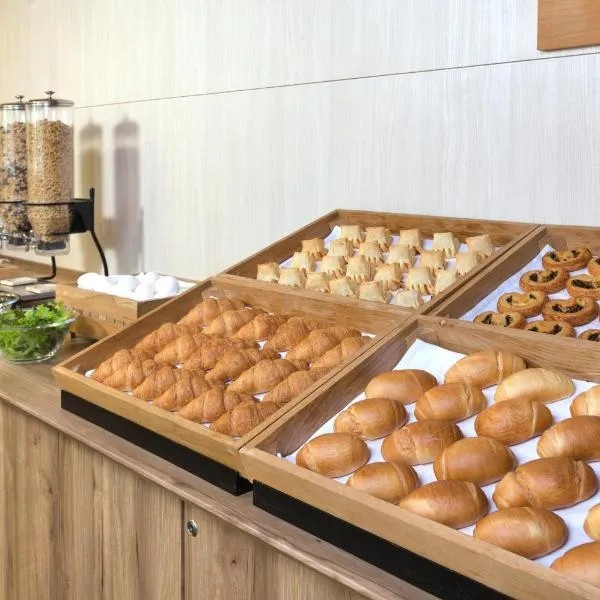 Washington R&B Hotel Hachioji，位于八王子市的酒店