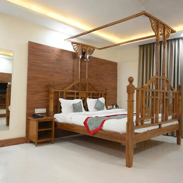 Orchha Club and Resort - OCR，位于奥拉奇哈的酒店