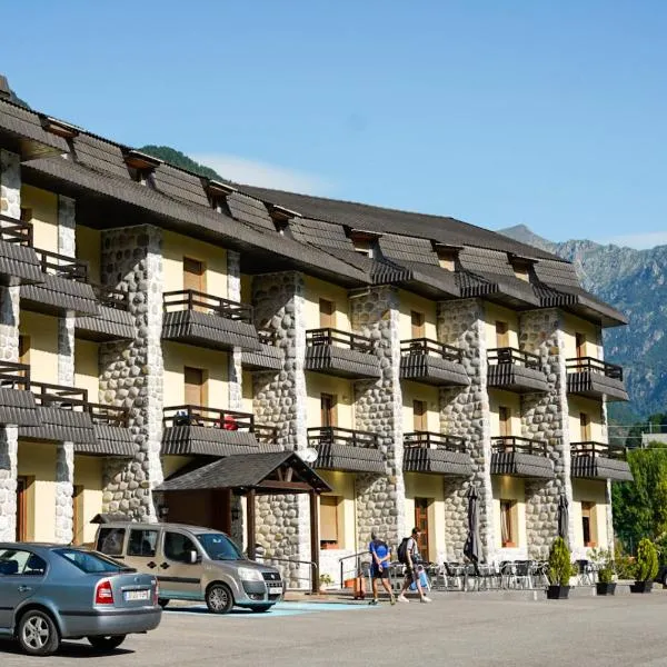 Snö Hotel Bielsa，位于别尔萨的酒店