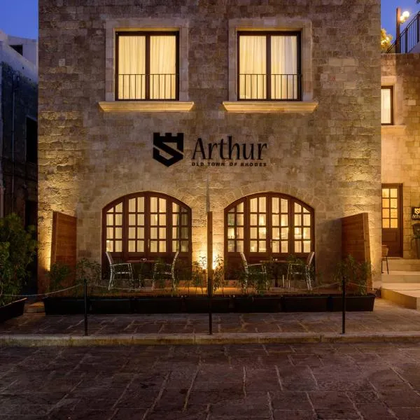 Arthur Suites in Old Town，位于罗德镇的酒店