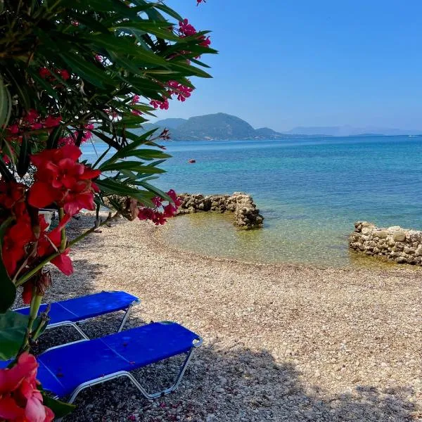 Kohyli Beachfront House，位于Agia Pelagia Chlomou的酒店