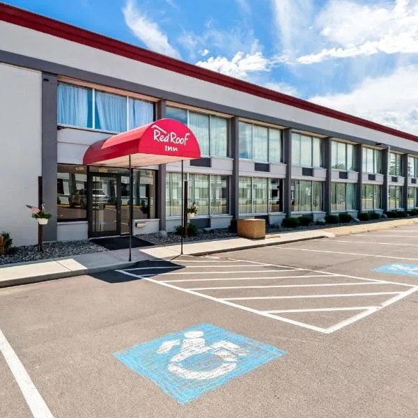 Red Roof Inn Cortland，位于科特兰的酒店