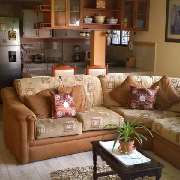 Relax Total cómodo y familiar，位于基多的酒店