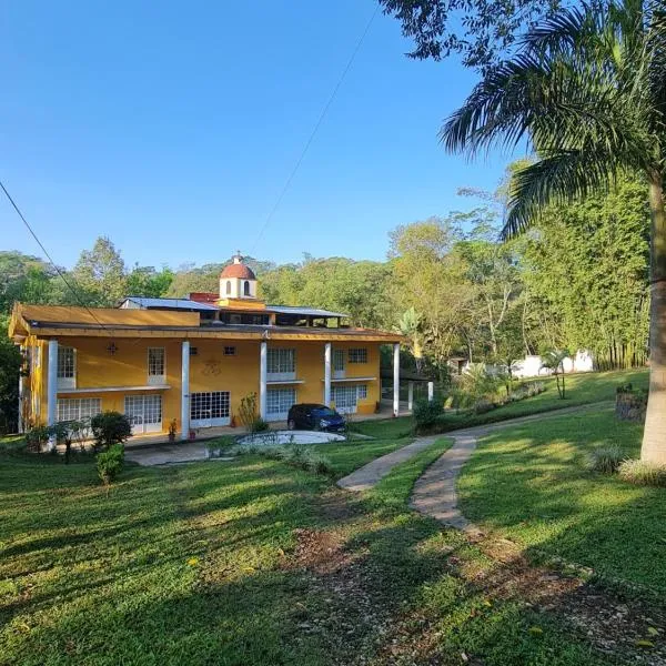 Jardín de los Anturios, Xico，位于Xico的酒店