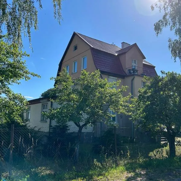 Pokoje z łazienką przy Porcie Genaker w Giżycku，位于吉日茨科的酒店