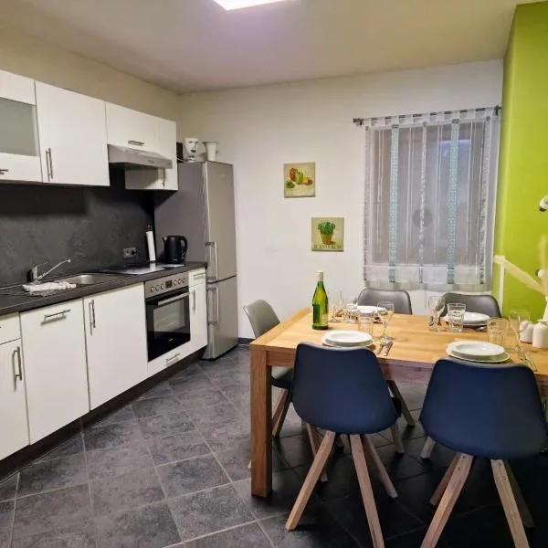 Ferienwohnung Maria Laach，位于Glees的酒店